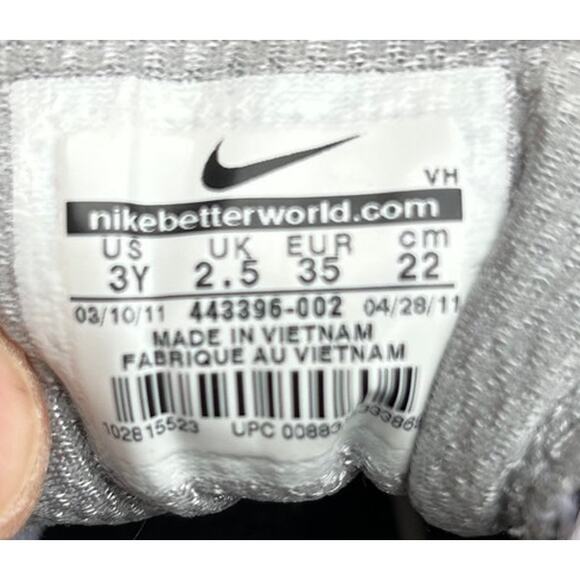 Nike Dart Youth Running Shoes Gray Black White Size 3Y Lightweight Sneakers - Picture 8 of 8